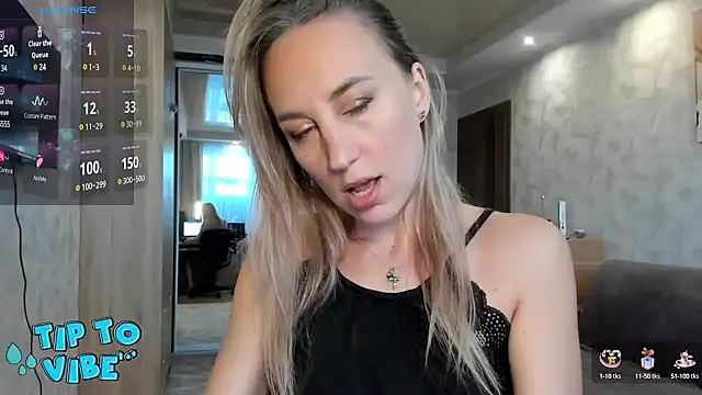 Snapshot of lady_Nati chatting on February 18, 2025, 2:06 pm lady Nati online show from February 18, 2025, 2:06 pm