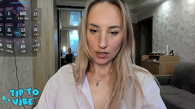 Snapshot of lady_Nati chatting on March 4, 2025, 1:49 pm lady Nati online show from March 4, 2025, 1:49 pm
