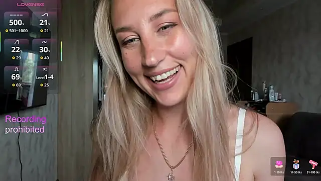 Snapshot of lady_Nati chatting on June 18, 2026, 1:49 pm lady Nati online show from June 18, 2026, 1:49 pm
