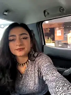 Lila Desiree online show from April 6, 2026, 9:38 pm