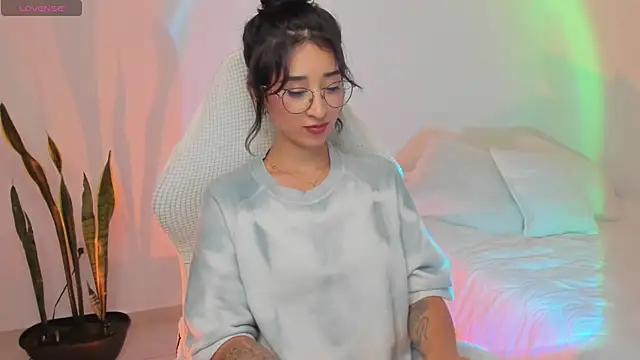 Eileenford  online show from February 11, 2025, 11:33 pm