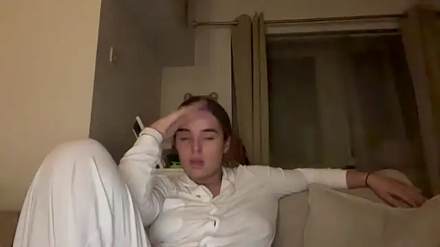 maisiesmithx online show from October 29, 2025, 12:20 am