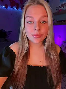 angel stella online show from February 17, 2025, 8:27 pm