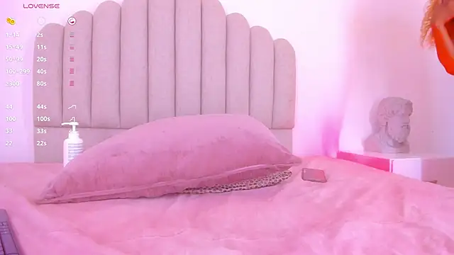 Snapshot of Nikki_Angel_ chatting on February 25, 2025, 7:27 pm Nikki Angel  online show from February 25, 2025, 7:27 pm