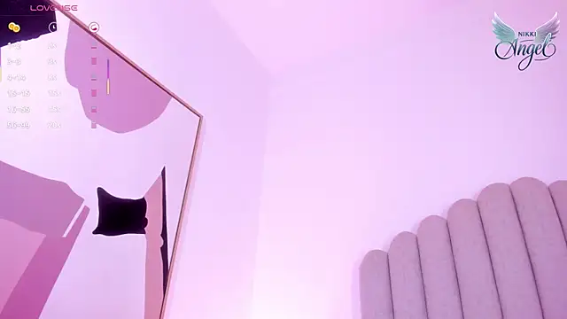 Snapshot of Nikki_Angel_ chatting on September 18, 2025, 7:28 pm Nikki Angel  online show from September 18, 2025, 7:28 pm