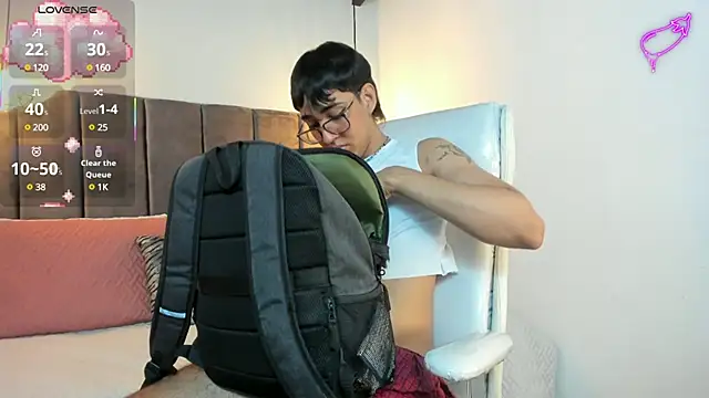 Dark hairy  online show from March 21, 2025, 1:56 pm