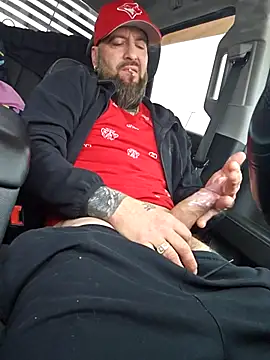 Snapshot of Beardedtattood chatting on May 9, 2026, 11:46 am Beardedtattood online show from May 9, 2026, 11:46 am