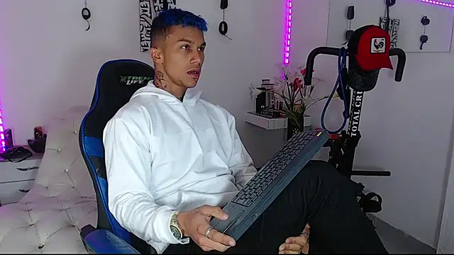 Leonard Price online show from March 13, 2025, 10:26 am