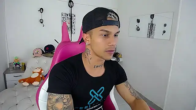 Leonard Price online show from September 23, 2025, 1:56 am