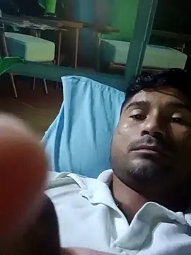 Snapshot of Diogo100 chatting on November 2, 2025, 4:28 am Diogo100 online show from November 2, 2025, 4:28 am