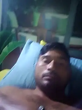 Snapshot of Diogo100 chatting on October 30, 2025, 12:42 am Diogo100 online show from October 30, 2025, 12:42 am