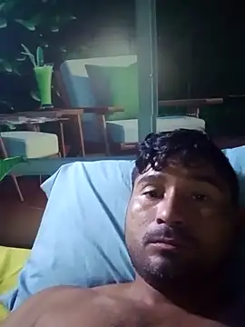 Snapshot of Diogo100 chatting on November 14, 2025, 4:27 am Diogo100 online show from November 14, 2025, 4:27 am