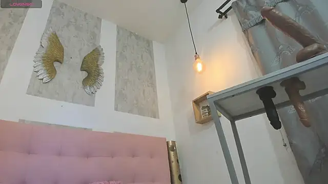 zhamira 21 online show from September 30, 2025, 9:32 pm