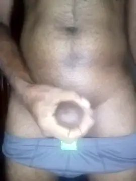 Snapshot of SuranSexy33 chatting on January 8, 2026, 1:44 am SuranSexy33 online show from January 8, 2026, 1:44 am