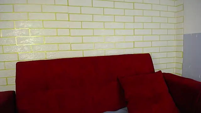 ricura mily online show from November 25, 2025, 3:18 am