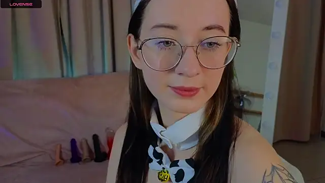 Snapshot of Dark_Lola_ chatting on March 5, 2025, 4:56 am Dark Lola online show from March 5, 2025, 4:56 am