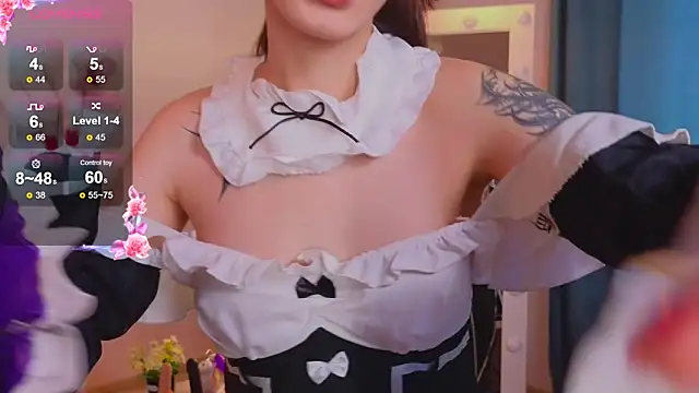 Snapshot of Dark_Lola_ chatting on February 25, 2025, 4:14 am Dark Lola online show from February 25, 2025, 4:14 am