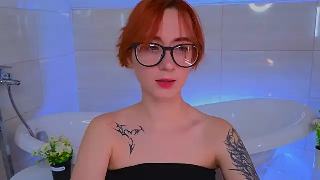 Snapshot of Dark_Lola_ chatting on October 11, 2025, 2:45 am Dark Lola online show from October 11, 2025, 2:45 am