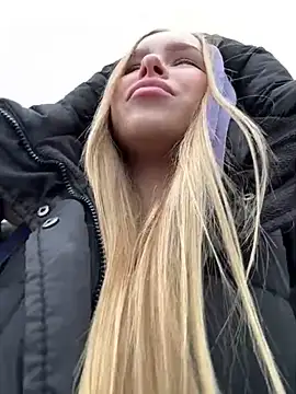 mur girl online show from March 2, 2025, 11:19 am