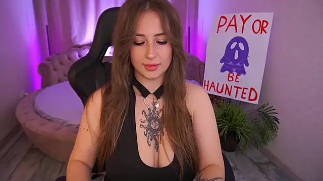 GentleAdellee online show from October 30, 2025, 2:04 pm