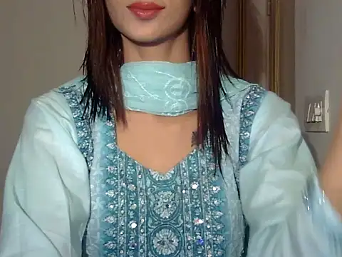 Snapshot of MAAYRA_09 chatting on December 17, 2025, 10:53 am MAAYRA 09 online show from December 17, 2025, 10:53 am