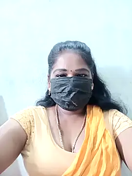 Snapshot of MaaliiiPonuTamil chatting on October 10, 2025, 2:12 am MaaliiiPonuTamil online show from October 10, 2025, 2:12 am