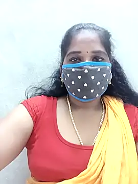 Snapshot of MaaliiiPonuTamil chatting on October 15, 2025, 1:41 pm MaaliiiPonuTamil online show from October 15, 2025, 1:41 pm