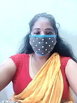 Snapshot of MaaliiiPonuTamil chatting on October 3, 2025, 1:09 am MaaliiiPonuTamil online show from October 3, 2025, 1:09 am