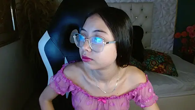 Snapshot of NathaliaSweet_11 chatting on September 16, 2025, 1:45 pm NathaliaSweet 11 online show from September 16, 2025, 1:45 pm