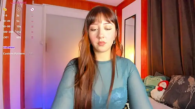 Snapshot of HeyTati chatting on October 22, 2025, 12:43 am HeyTati online show from October 22, 2025, 12:43 am