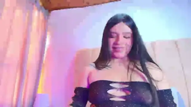 Naia x online show from March 13, 2026, 8:47 pm