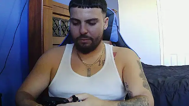 Snapshot of MasterKvn chatting on February 4, 2025, 9:31 pm MasterKvn online show from February 4, 2025, 9:31 pm