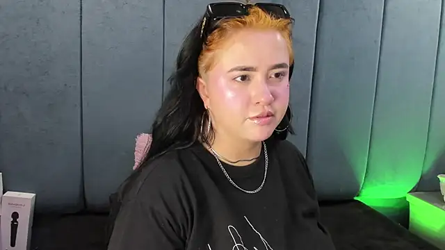 Victoria Rossy online show from April 20, 2026, 10:11 pm