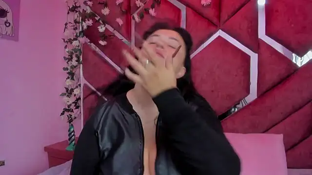 Victoria Rossy online show from March 7, 2026, 8:36 pm