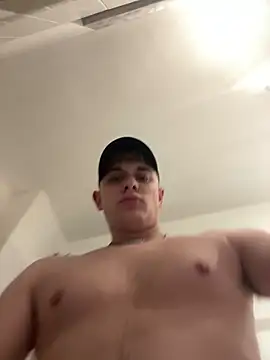 Snapshot of romanhrdcore chatting on January 24, 2025, 6:35 am romanhrdcore online show from January 24, 2025, 6:35 am