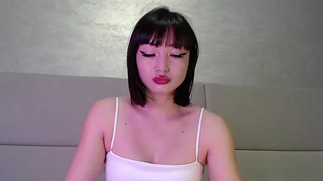 MiaRie online show from December 5, 2025, 4:44 am