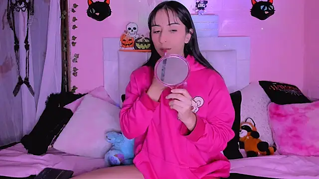 Snapshot of gabyye_capprins chatting on October 25, 2025, 12:10 am gabyye capprins online show from October 25, 2025, 12:10 am