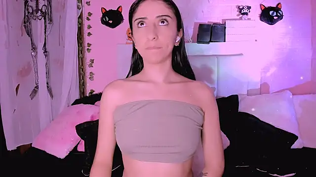 Snapshot of gabyye_capprins chatting on October 22, 2025, 12:21 am gabyye capprins online show from October 22, 2025, 12:21 am