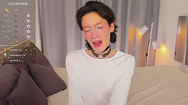 Snapshot of Kolette_Gray chatting on March 9, 2025, 7:48 pm Kolette Gray online show from March 9, 2025, 7:48 pm