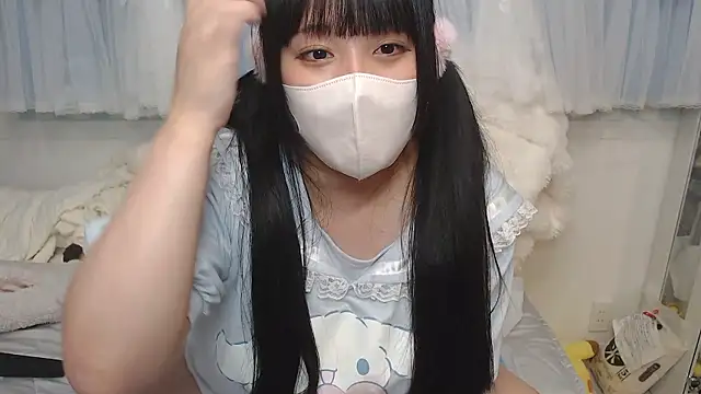 yua0727 online show from October 7, 2025, 1:34 pm