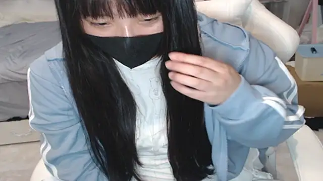 yua0727 online show from September 9, 2025, 1:09 pm