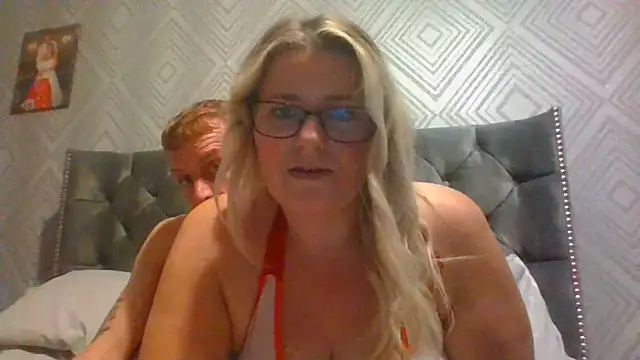 Snapshot of SweetXCandyX chatting on November 6, 2025, 11:25 am SweetXCandyX online show from November 6, 2025, 11:25 am