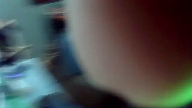 Spunwhiteboy1992 online show from November 28, 2025, 4:07 pm