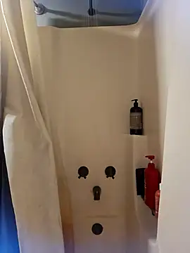 Spunwhiteboy1992 online show from October 29, 2025, 6:40 pm