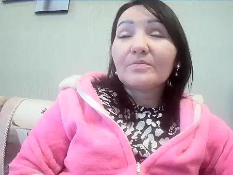 Snapshot of ClaireSunset chatting on May 13, 2026, 5:20 pm ClaireSunset online show from May 13, 2026, 5:20 pm