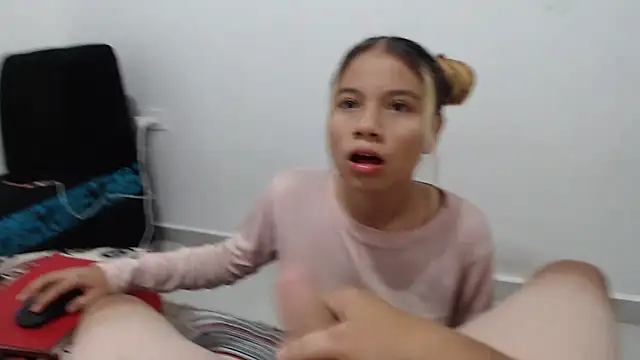 Naomi991 online show from February 25, 2025, 9:48 pm