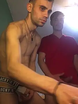 Snapshot of ZuzuGay chatting on January 17, 2025, 12:31 am ZuzuGay online show from January 17, 2025, 12:31 am