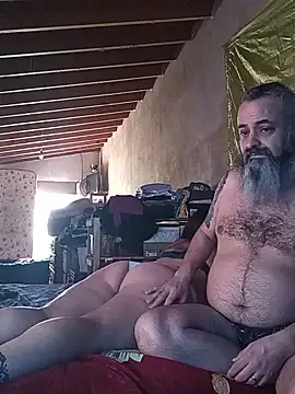 Snapshot of Cuervo663 chatting on July 31, 2026, 4:04 pm Cuervo663 online show from July 31, 2026, 4:04 pm