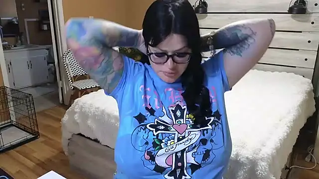 TexasTattooedHouseWife online show from March 25, 2026, 2:16 pm