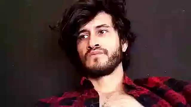 Loggan donnelly online show from November 4, 2025, 6:11 pm